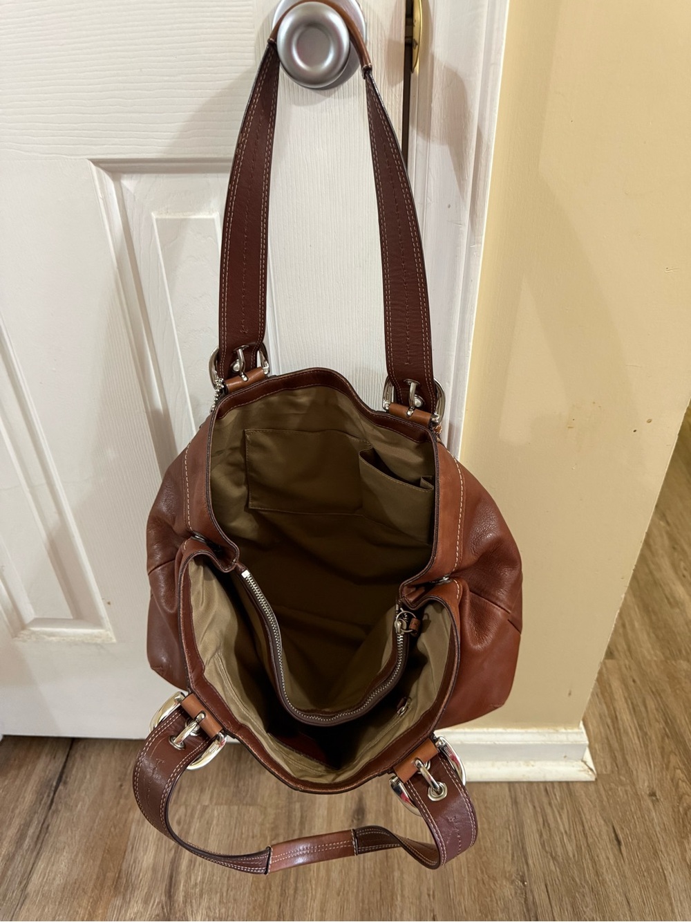 Coach Brown Leather Shoulder Bag with Double Straps - Picture 8 of 9